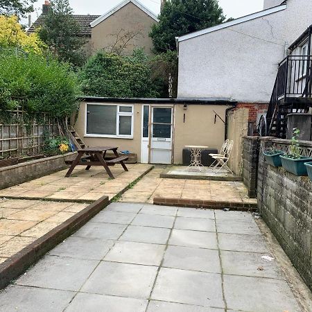 S&Ks Villa Troed-y-rhiw Luaran gambar